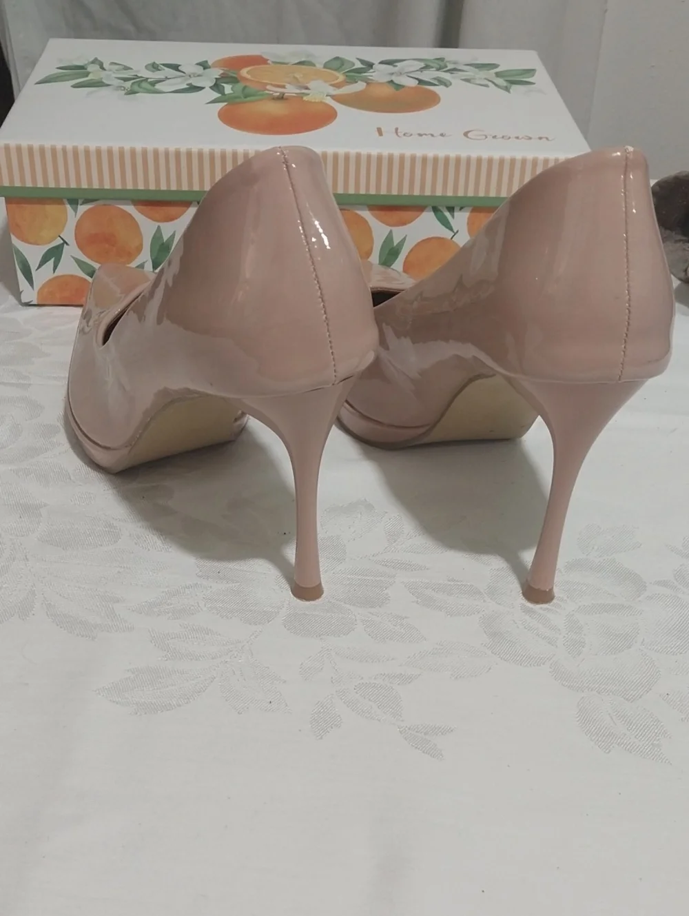 Classic Women's Nude Patent Pointed-Toe Pumps